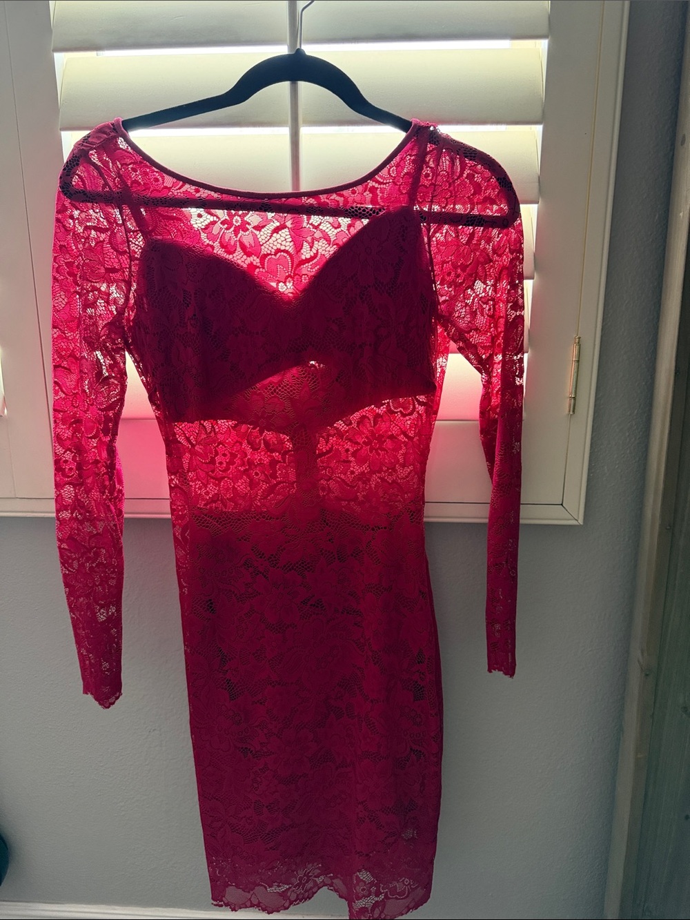 bebe Red Lace Long-Sleeve Bodycon Dress